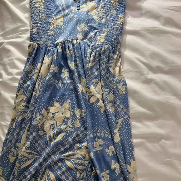 URBAN OUTIFTTERS Elenor Printed Midi Dress. SIZE MEDIUM - Picture 4 of 5
